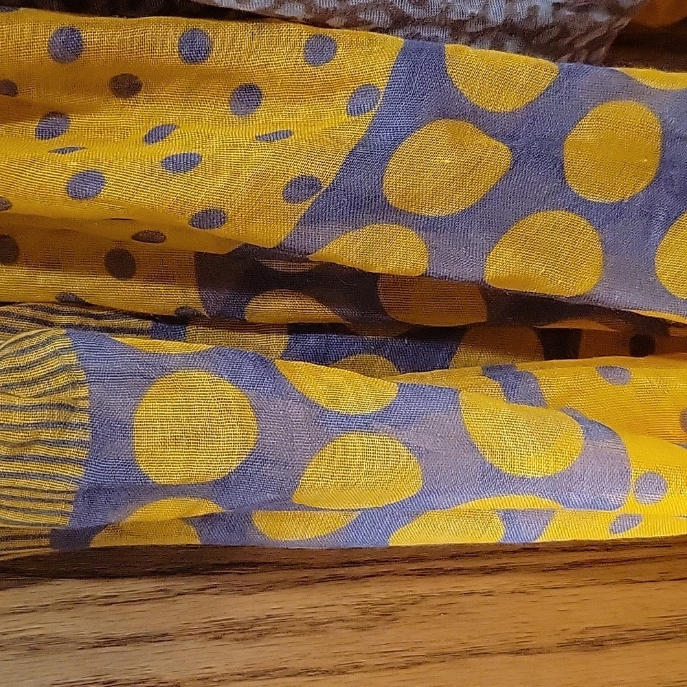 3 Infinity Scarves - Picture 4 of 4